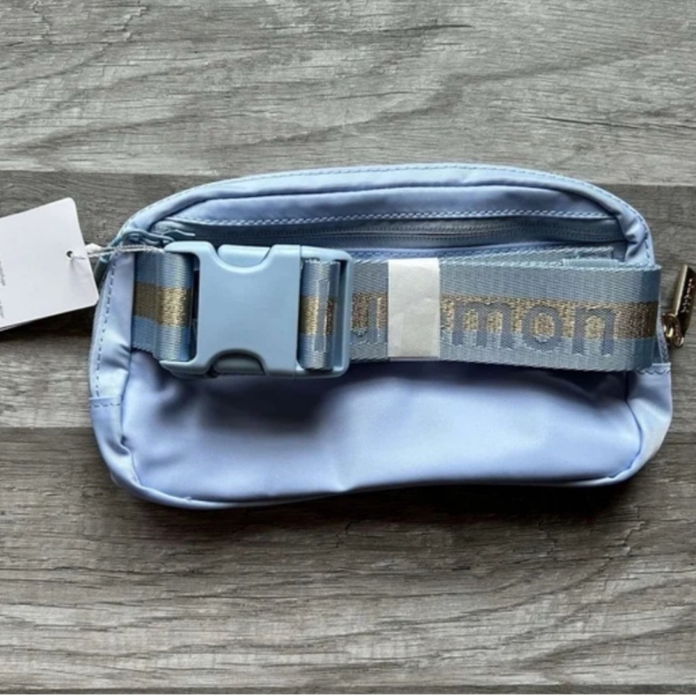 Lululemon Authentic 1L Wordmark Everywhere Belt Bag in Baby Blue and Gold NWT - Picture 4 of 5
